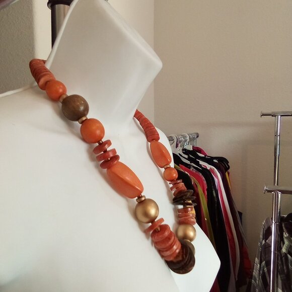 Women's  Vintage Trendy African Style Coral Necklace - Picture 3 of 10